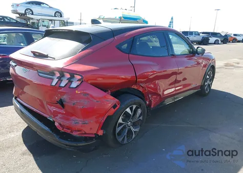 2021 Ford Mustang Mach-E Premium из США, поврежденный, VIN 3FMTK3R75MMA26147